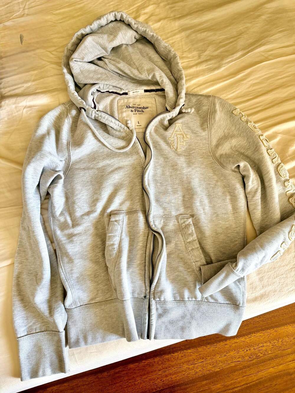 Abercrombie & Fitch Muscle Fit Grey Zip Up Hoodie with Applique Logo Size L